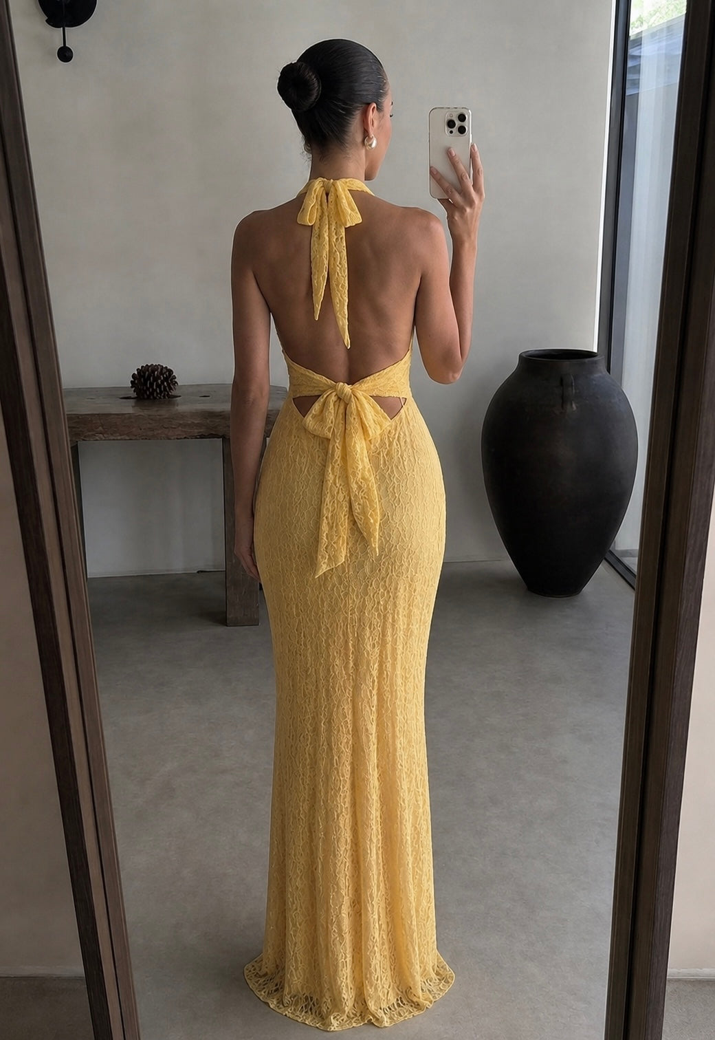 Rückenfreies Spitzenkleid - NURA