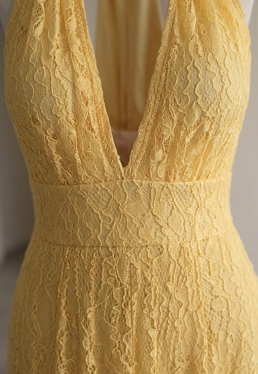Rückenfreies Spitzenkleid - NURA